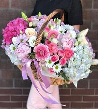 Цветочная композиция из Розы, Хризантемы, Пионы и Лизиантусы в корзине #REPLACE_PRED# Чулково