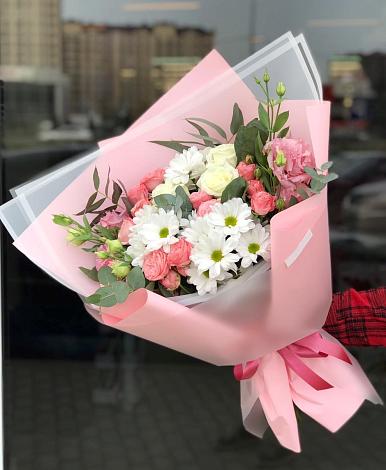 Букет цветов из: Розы, Лизиантусы и Хризантемы в Чулково