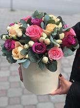 Цветочная композиция из Розы в шляпной коробке в Чулково